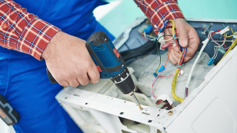 Kartepe Ukinox Ukinox çamaşır makinesi kart tamiri – Su almama arızası orijinal parça ile giderildi. - Teknik servis örneği